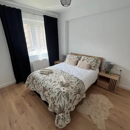 Mosaic Urban Retreat With Free Parking Appartamento